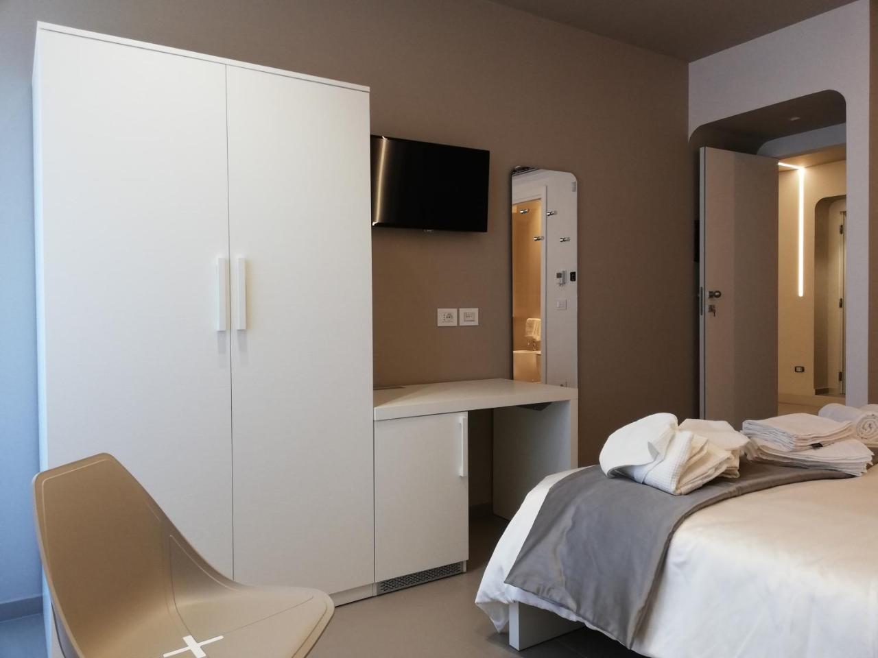Maison Saint Honore Foggia Bagian luar foto