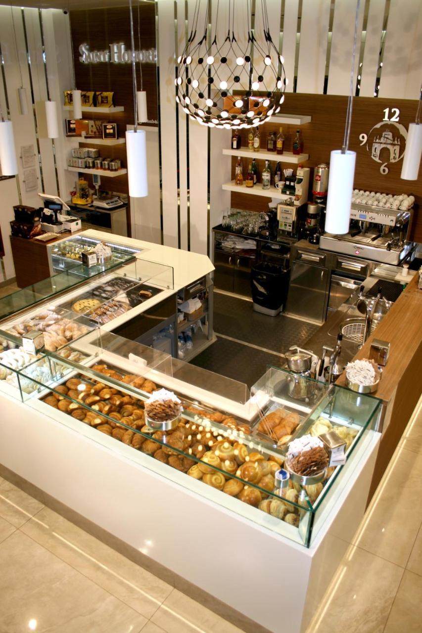 Maison Saint Honore Foggia Bagian luar foto